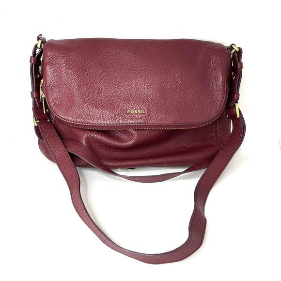 Fossil Handbags - Fossil Burgundy Pebbled Leather Fold Over Full Zip Adjustable Crossbody Bag EUC